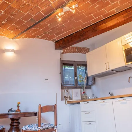 Cozy Bruni House In